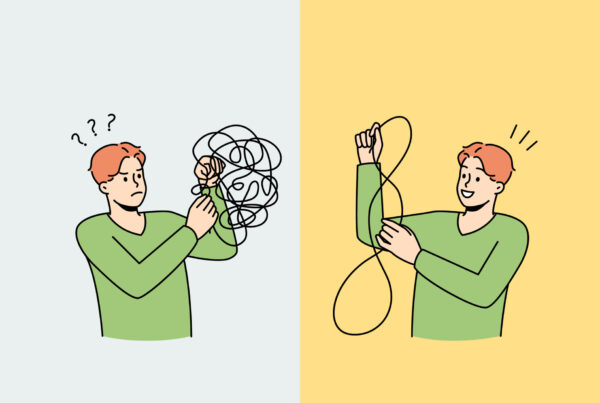 Mężczyzna próbuje zrozumieć zaplątanie w swoich schematach.